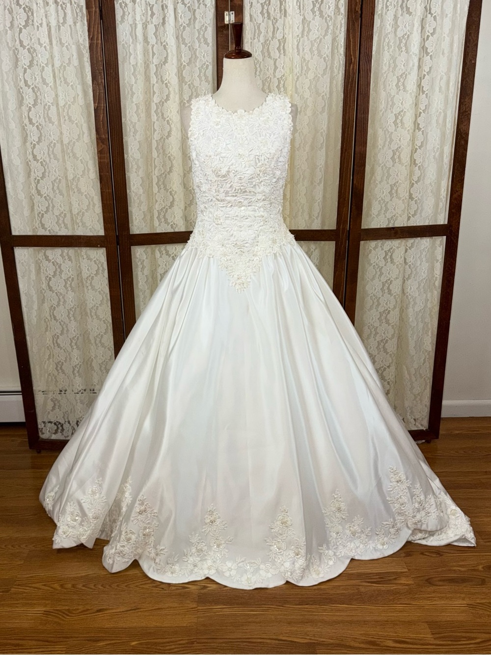 Fabulous Vintage 90s Mori Lee Scalloped Wedding Gown